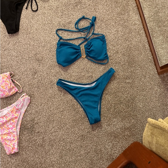 Bikini Sets - Picture 14 of 15